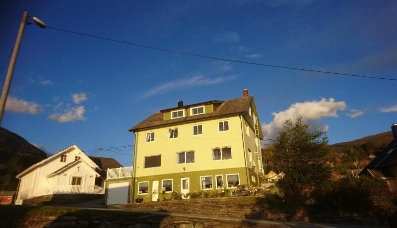 Hardanger Rom & Harmonium “The Green B&B”