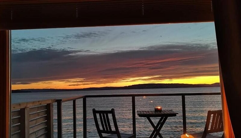 Idylliske Evjua ved Mjøsa