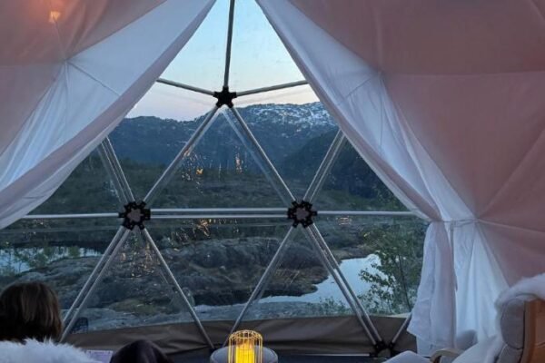 Handeland Lodge I Arctic Dome
