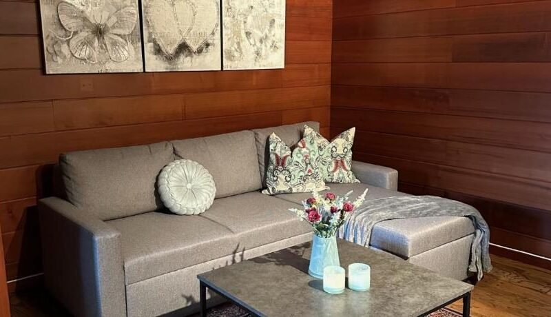 Nyoppusset og romslig leilighet med 6 soveplasser i et familievennlig omrade