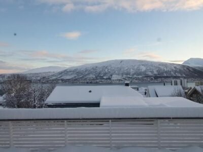 Arctic view – Sentral apartment with free parking