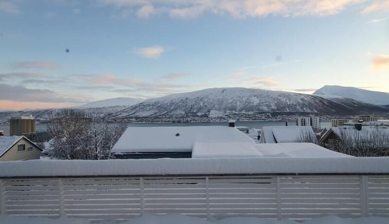 Arctic view – Sentral apartment with free parking