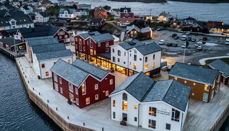 Henningsvær Bryggehotell – by Classic Norway Hotels