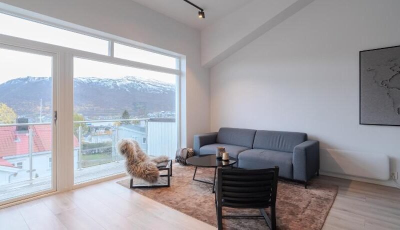 Staying Apt 3 – New and modern