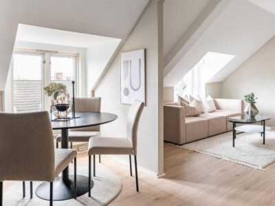 Super Central renovated flat, next to Solsiden, Free Private Parking right outside !