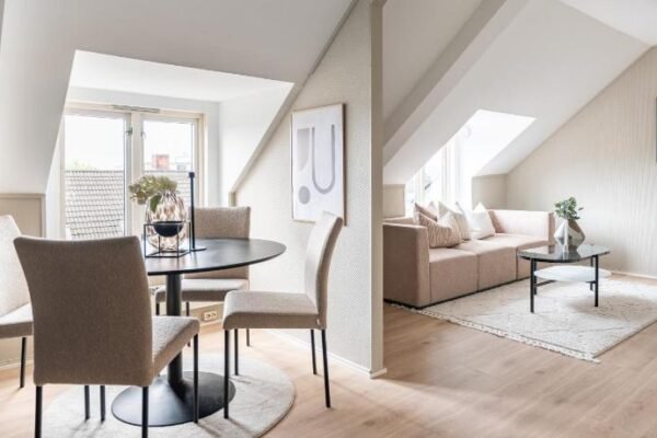 Super Central renovated flat, next to Solsiden, Free Private Parking right outside !