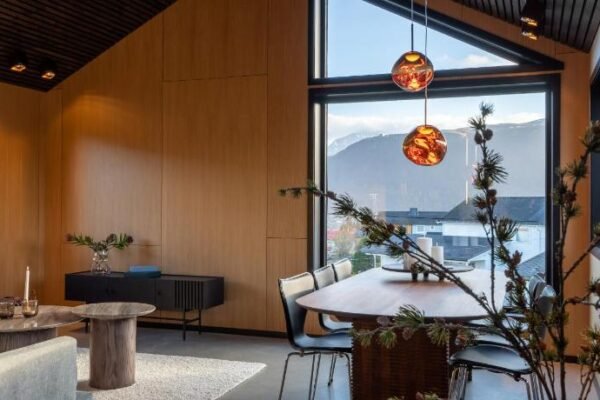Aurora Luxe Retreat