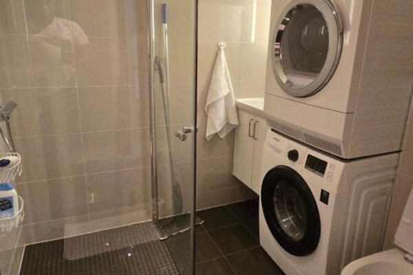 Lovely 2 bedroom apartment with free parking