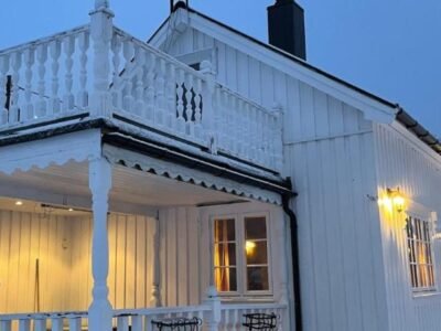 Marvelous farmhouse with amazing fjord and mountain view in Northern Norway