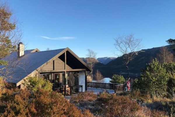 Nice mountain cabin between Pulpit Rock and Kjerag