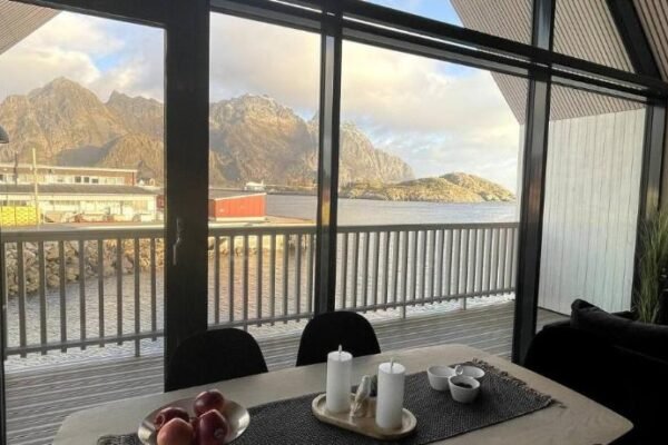 Rorbuleilighet i toppetasjen i Henningsvær