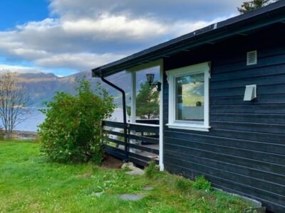 Cabin &laquo;Morell&raquo; by the Hardangerfjord