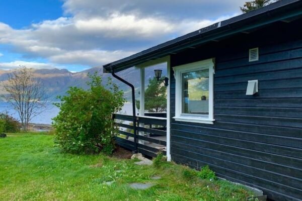 Cabin &laquo;Morell&raquo; by the Hardangerfjord