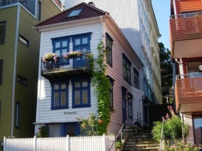 Historic Bergen house, right in the middle of everything!