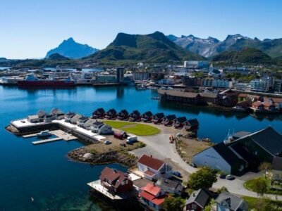 Svolvær Havn Waterfront Villa