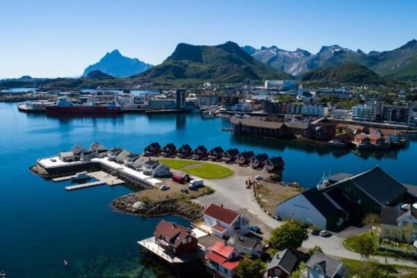 Svolvær Havn Waterfront Villa