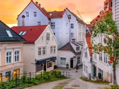 Dinbnb Homes I Historical 1850 House