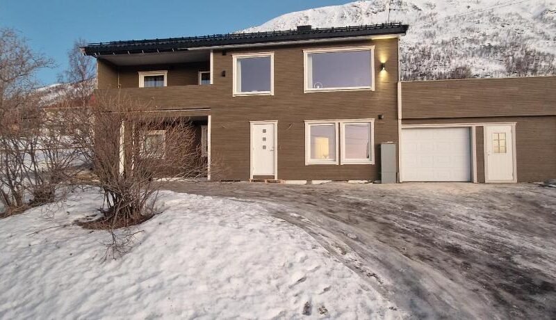 apartment With fantastic view and parking