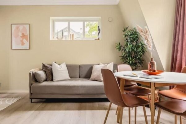 Dinbnb Apartments I New 2021 I SONOS and SMART TV