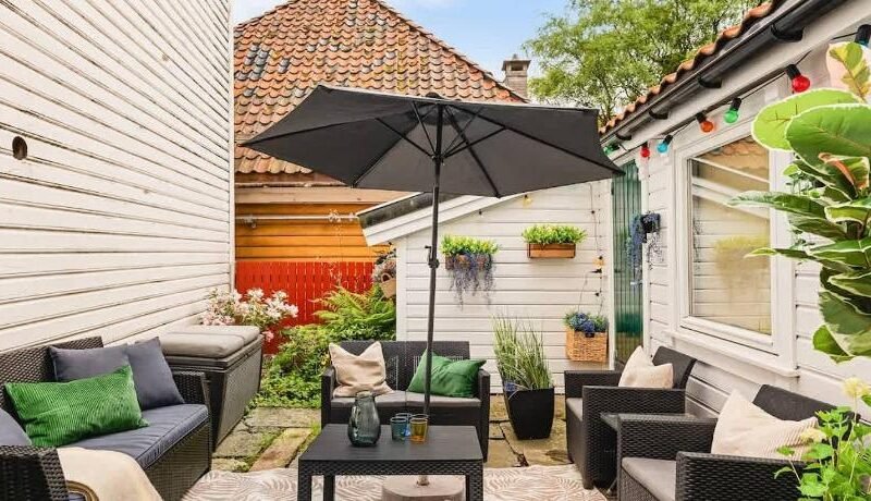 Dinbnb Apartments I Family Dream in Bergen I Playroom I Private Garden