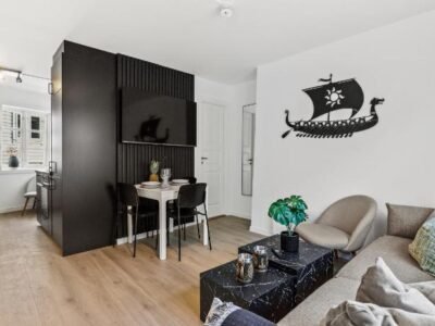 Homerentals Apartments – Behind Bryggen & historic cobblestone streets – 2 Floor renovated from febr