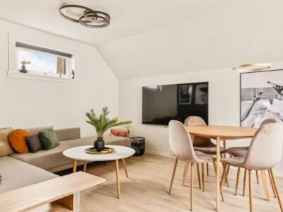 DINBNB Apartment l Skansen funhouse – 400m to Bryggen Gym & Parking