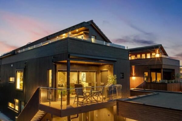 Guest rooms, ved Lillestrøm