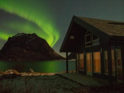 See Lofoten mountains midnight sun and nothern lights in Steigen