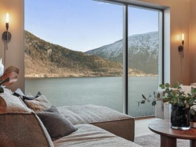 Penthouse with fjord view and parking