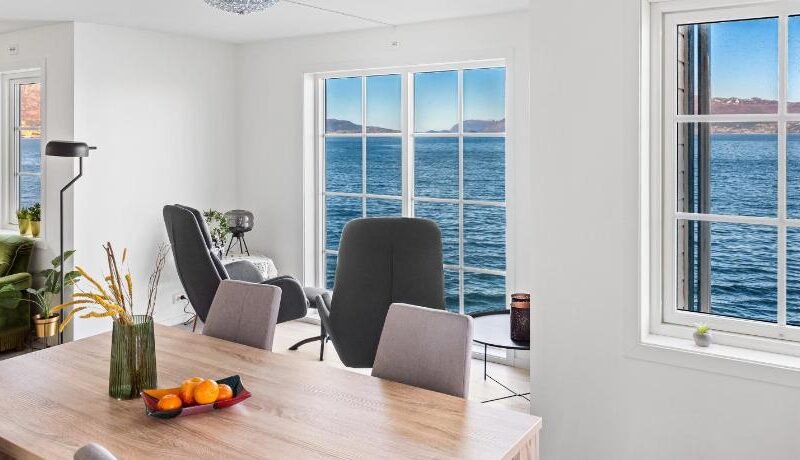 Komfortable Ferieleiligheter med Sjøutsikt