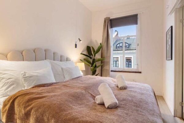 DINBNB Apartments l Stylish Apartment – Fireplace & Fully Equipped