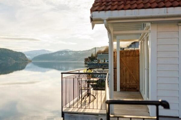 Stryn Fjord Cottage Faleide