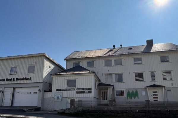 Lofoten Bed & Breakfast Reine – Rooms & Apartments