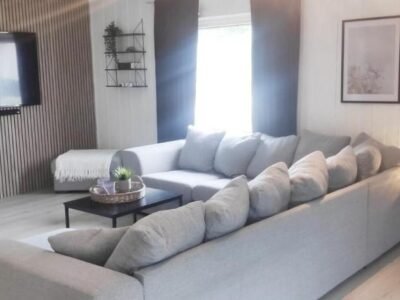 House with large hot tub in Bø, room for 2 families!