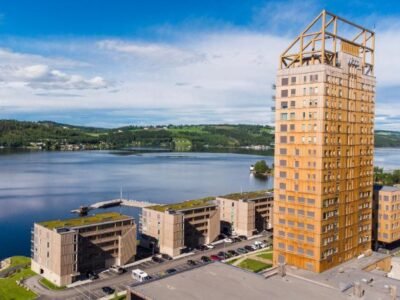 Wood Hotel by Frich´´s