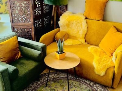 Stylish free parking Studio central with balcony