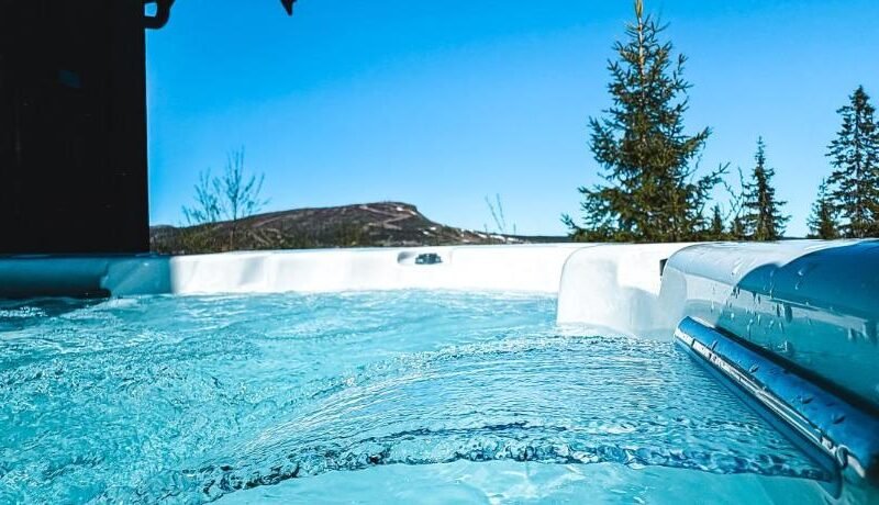 Skeikampen cabin with mountain view, jacuzzi, and 8 bedrooms