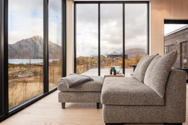 New lodge at seaside, near Henningsvær Lofoten