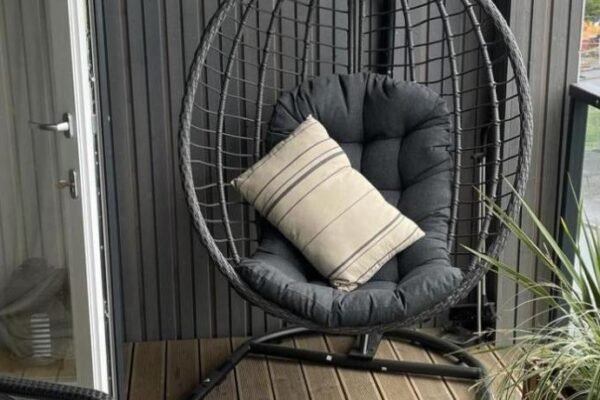 Airport 10mins apartment with free parking