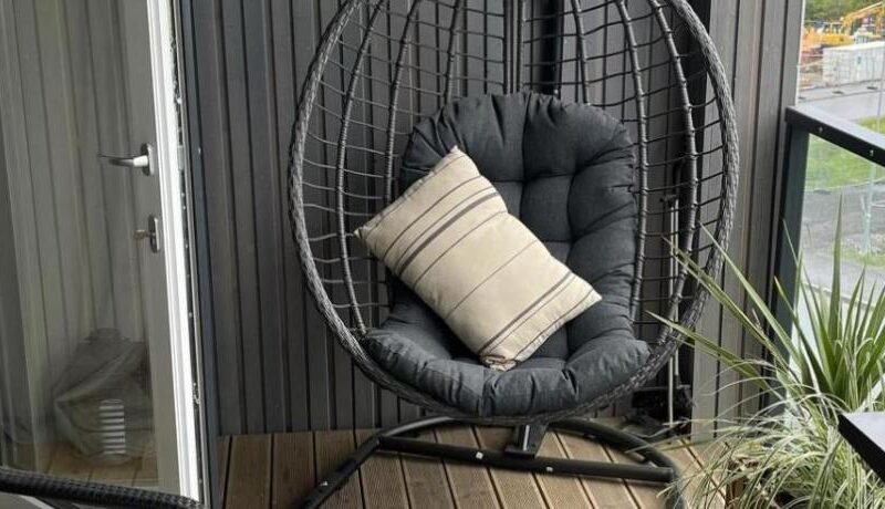 Airport 10mins apartment with free parking