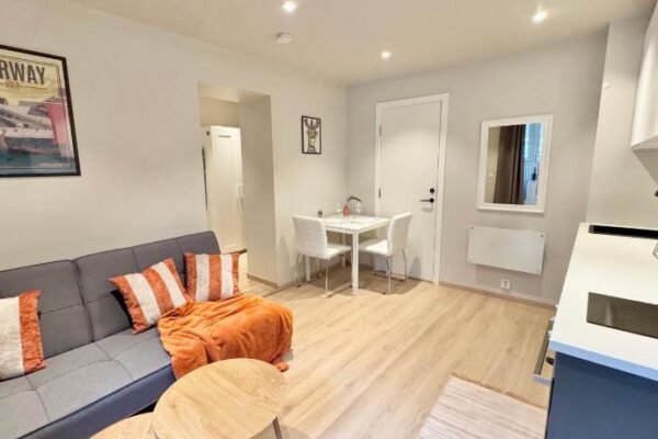 Smart & Central – New Renovated