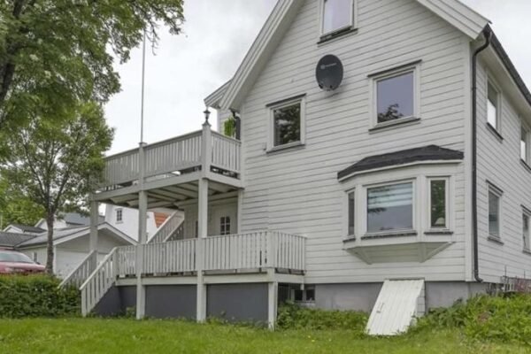 Big 2 Floors apartment, Perfect location and View