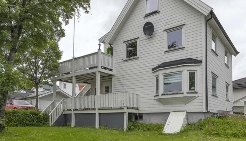 Big 2 Floors apartment, Perfect location and View