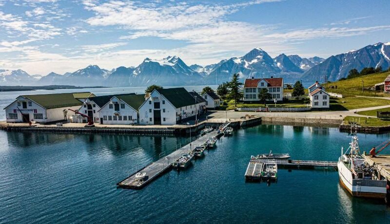 Lyngen Fjord Homes by Havnnes
