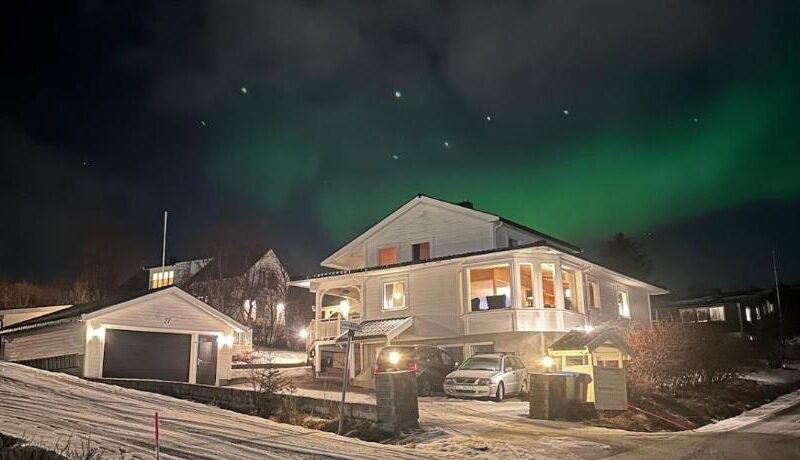 KB – Villa sentrum Leknes