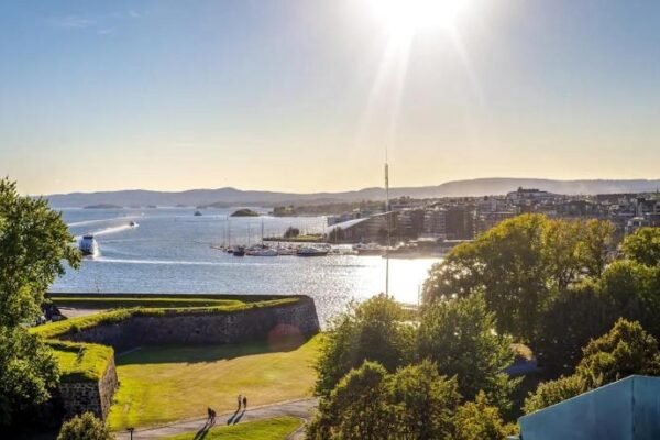 Oslo City Centre – Fortress & sea view