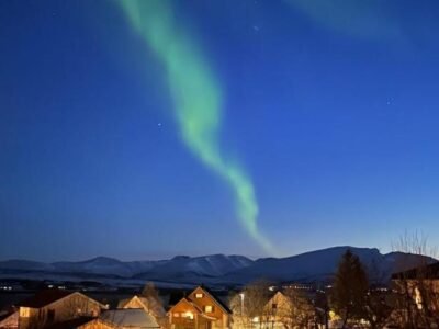 Romslig leilighet med kort vei til flyplassen