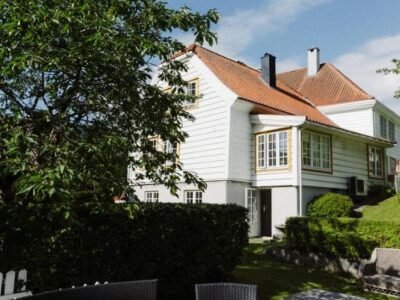 Stryn – house by the river