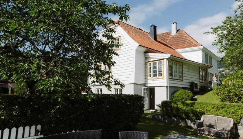 Stryn – house by the river