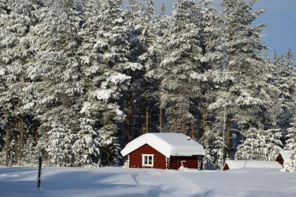 Hytte anno 1721 uten internett, strøm, vann – men med rødmalt utedo